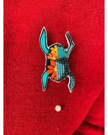 on achete francais - Broche Scarabée