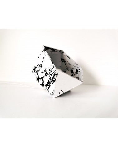 on achete francais - petite lampe origami marbre blanc